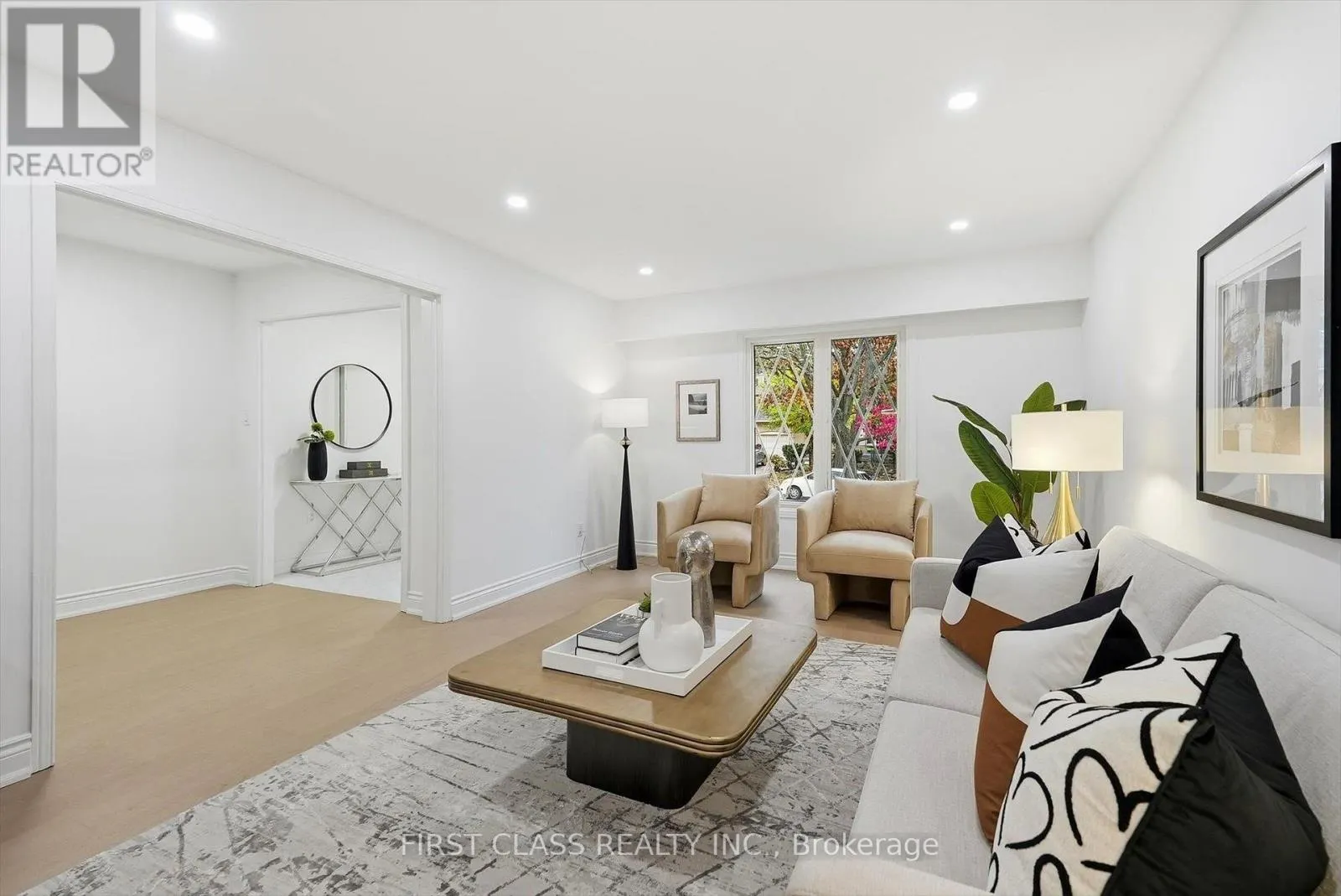 9 BRIARWOOD ROAD