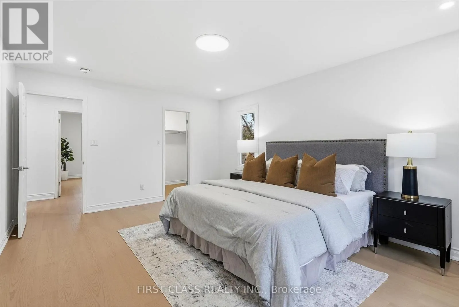 9 BRIARWOOD ROAD