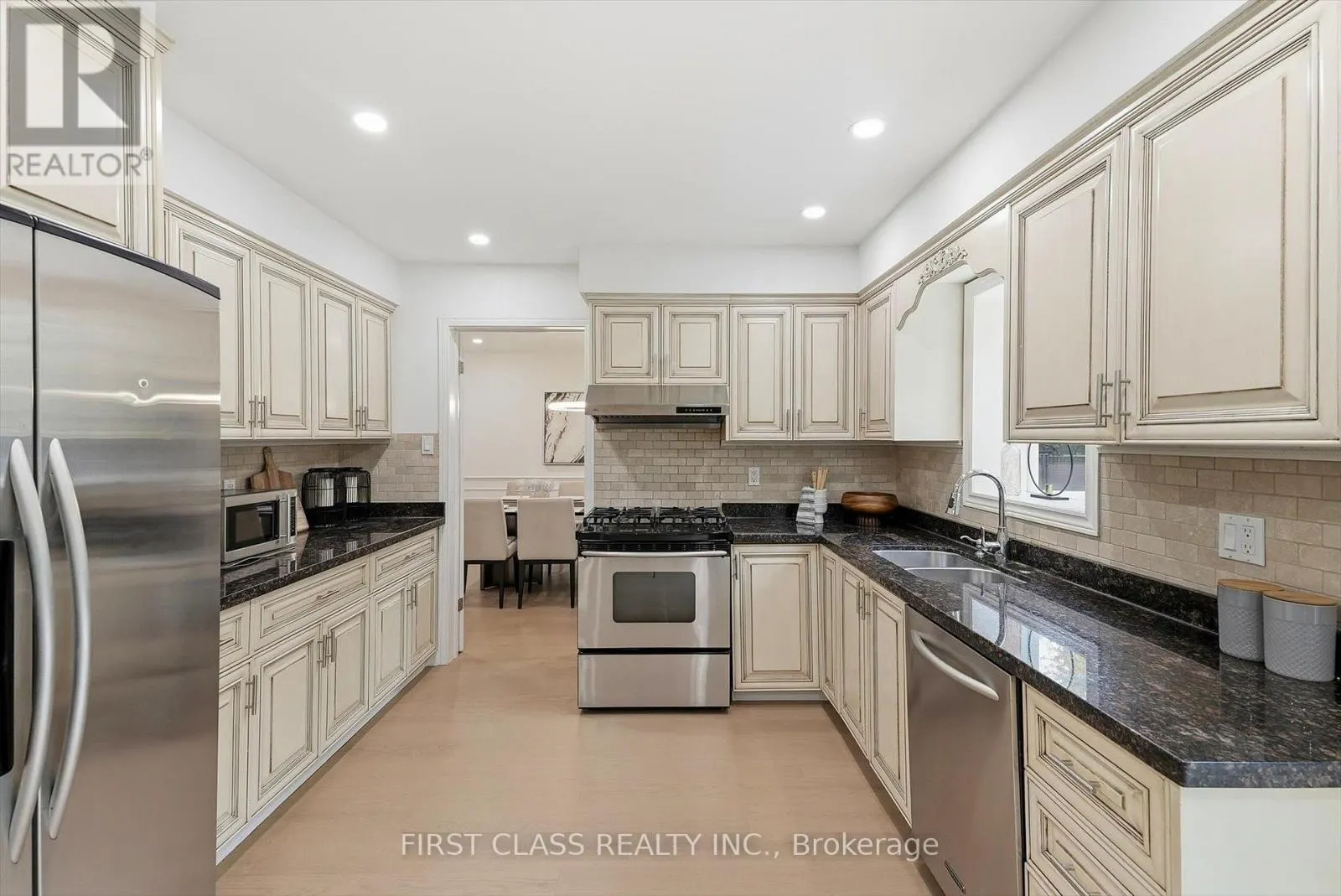 9 BRIARWOOD ROAD