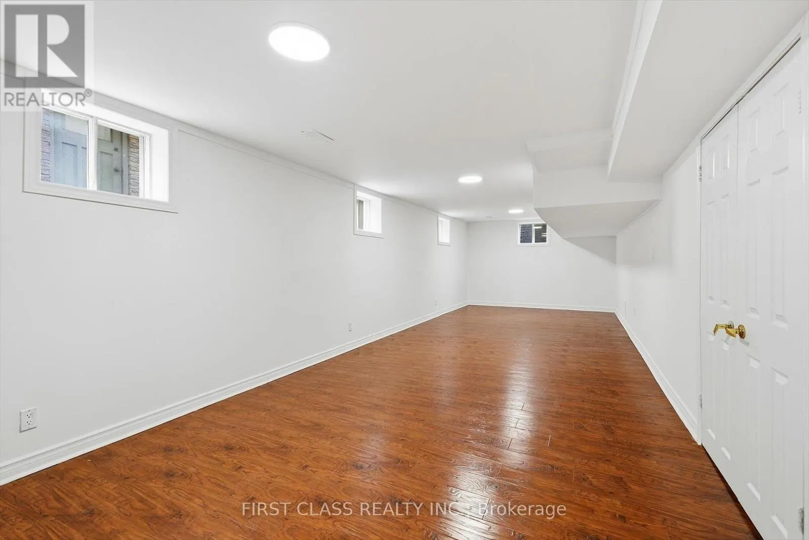 9 BRIARWOOD ROAD