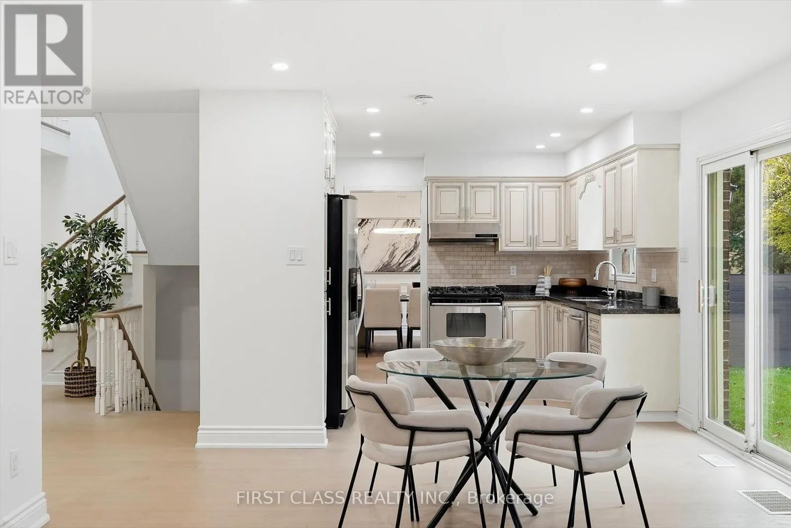 9 BRIARWOOD ROAD