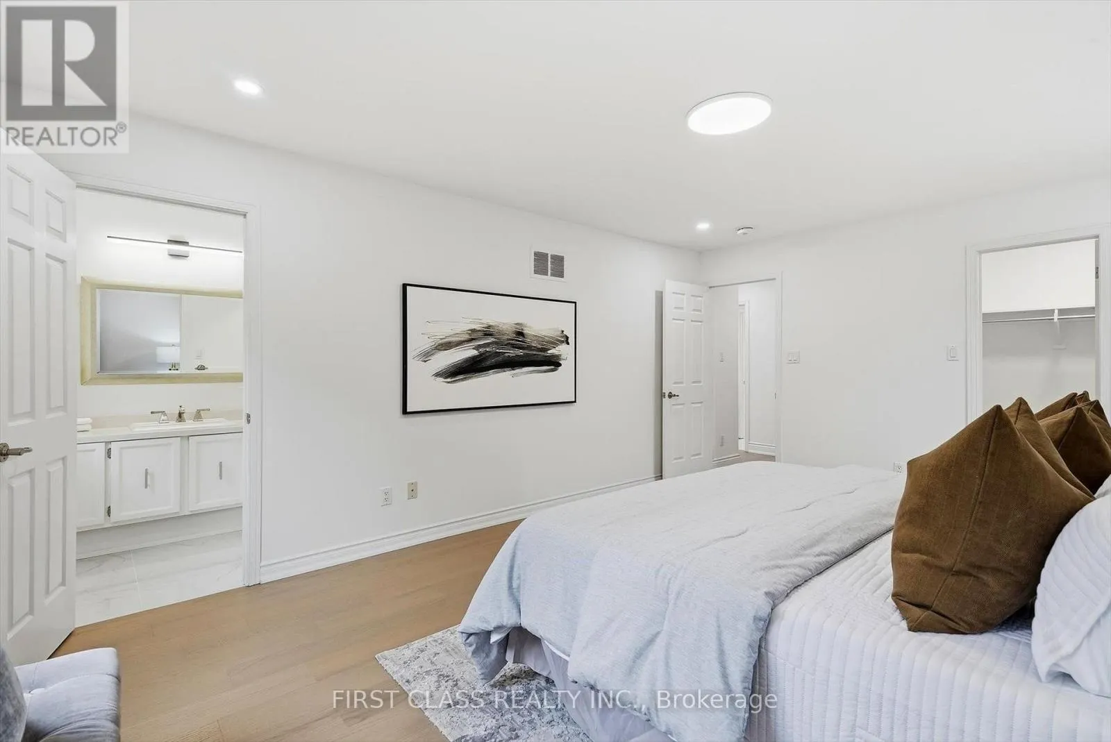 9 BRIARWOOD ROAD