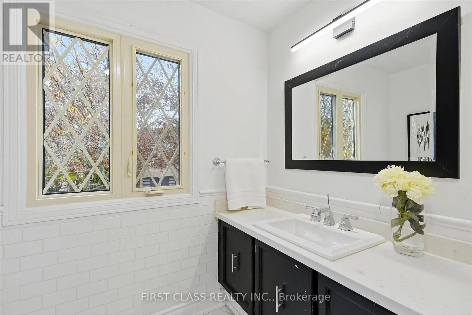 9 BRIARWOOD ROAD