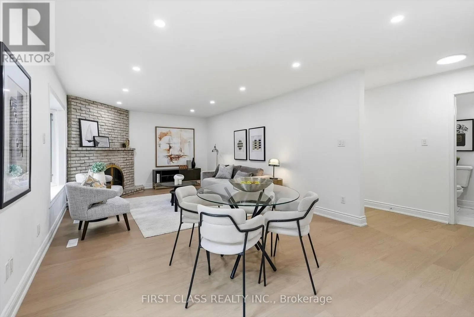 9 BRIARWOOD ROAD