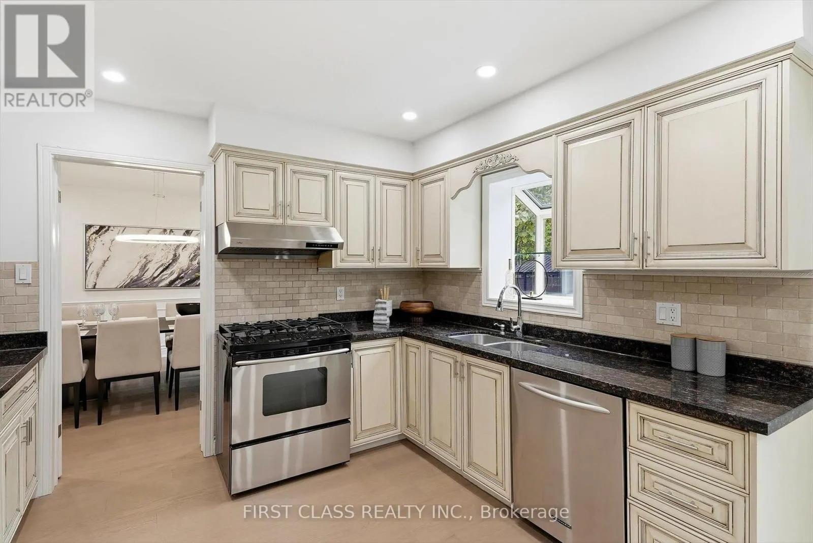 9 BRIARWOOD ROAD