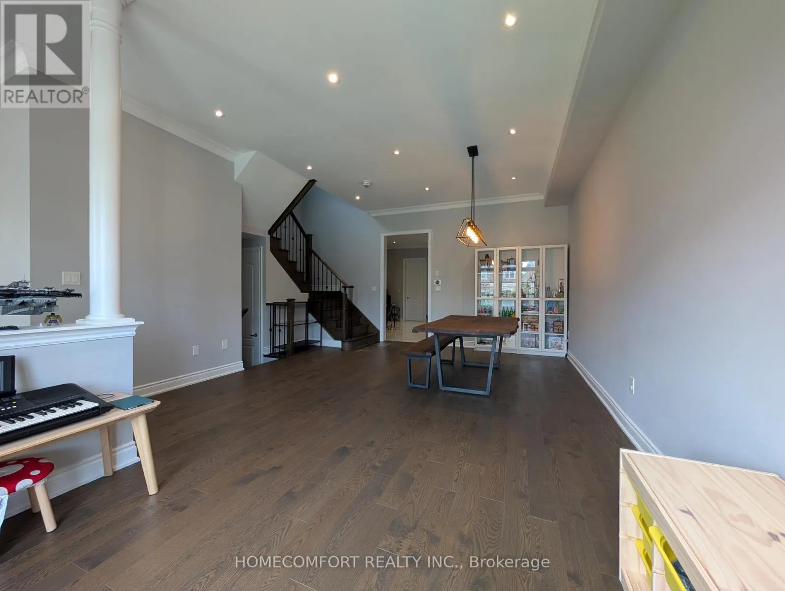 230 PARADELLE DRIVE