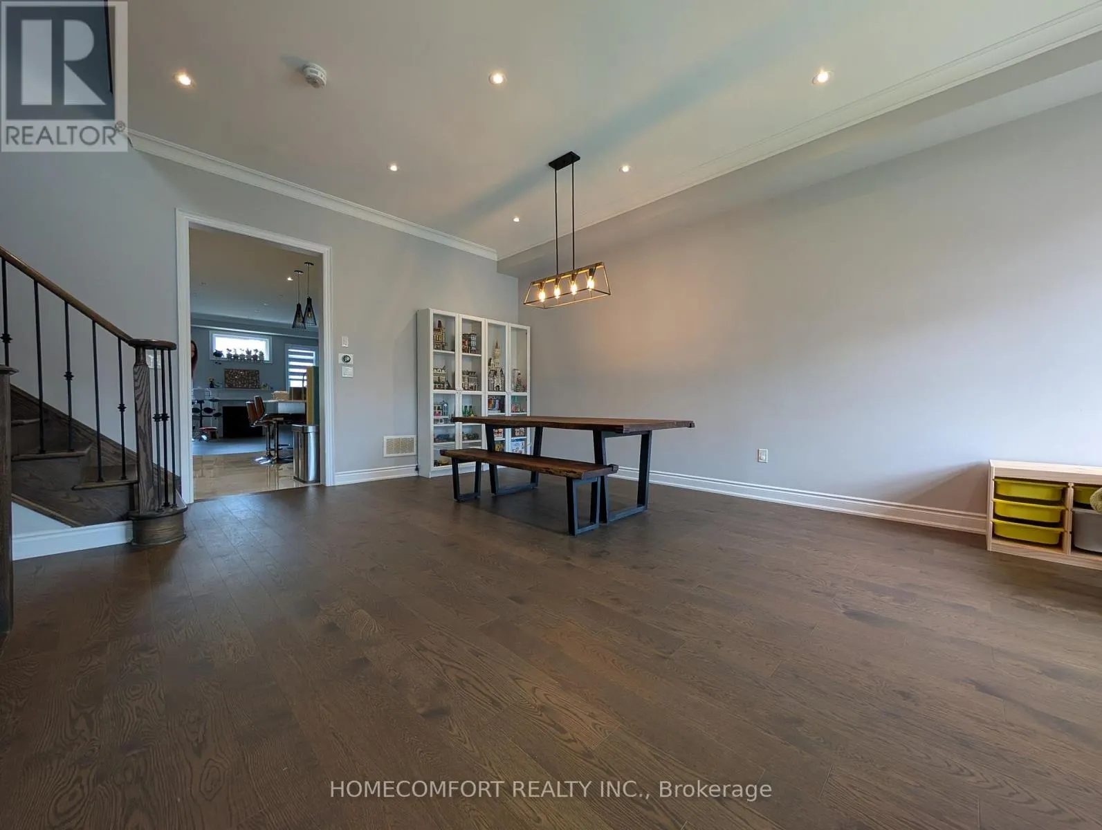 230 PARADELLE DRIVE