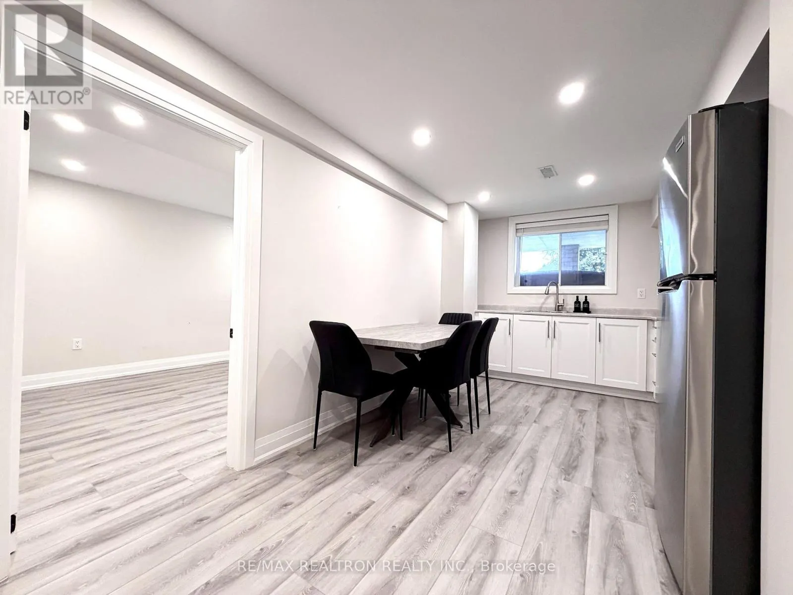 83 LANTERNA CRESCENT