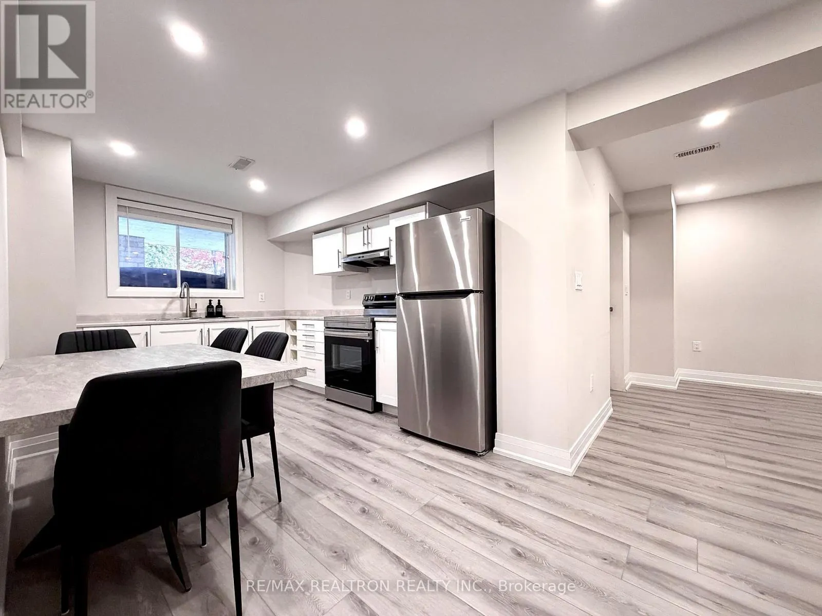 83 LANTERNA CRESCENT