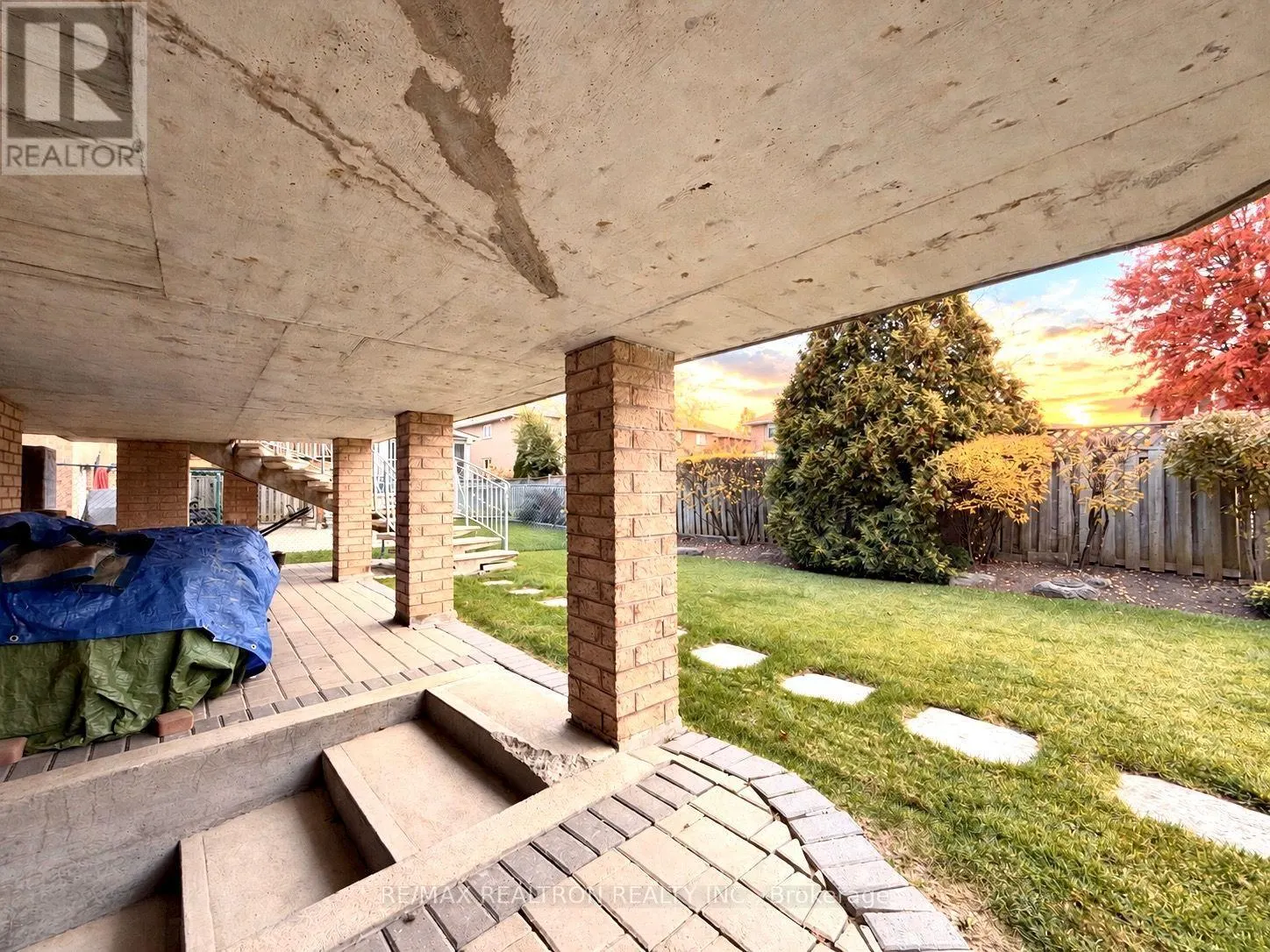 83 LANTERNA CRESCENT