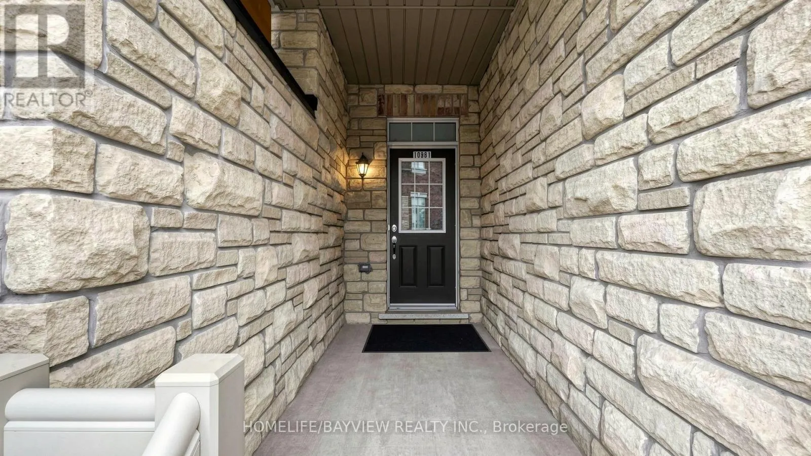 10981 WOODBINE AVENUE