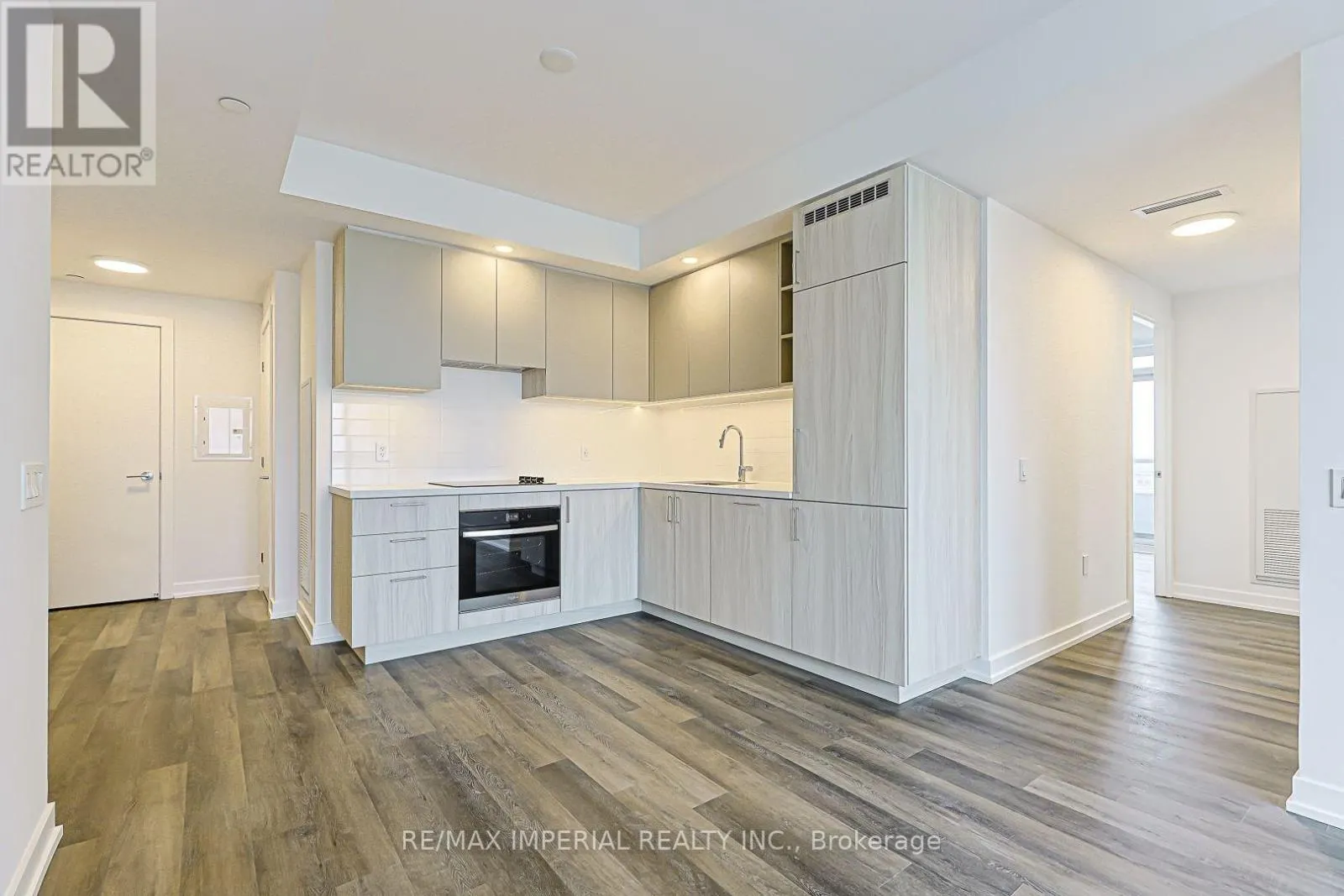 1011 - 5 MEADOWDALE ROAD