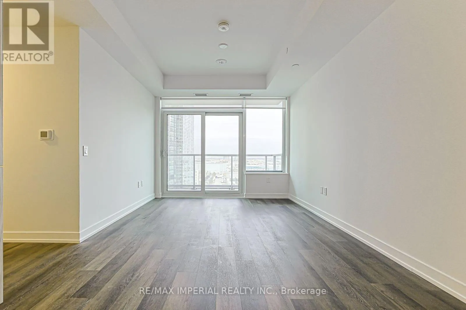 1011 - 5 MEADOWDALE ROAD