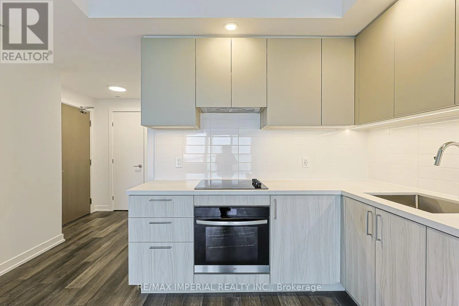 1011 - 5 MEADOWDALE ROAD