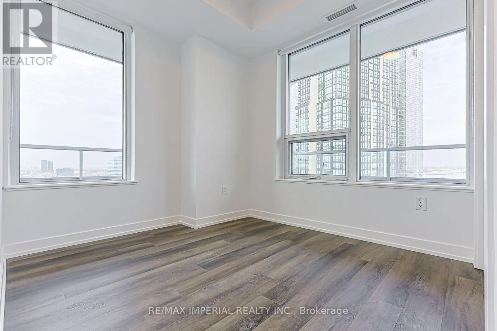 1011 - 5 MEADOWDALE ROAD