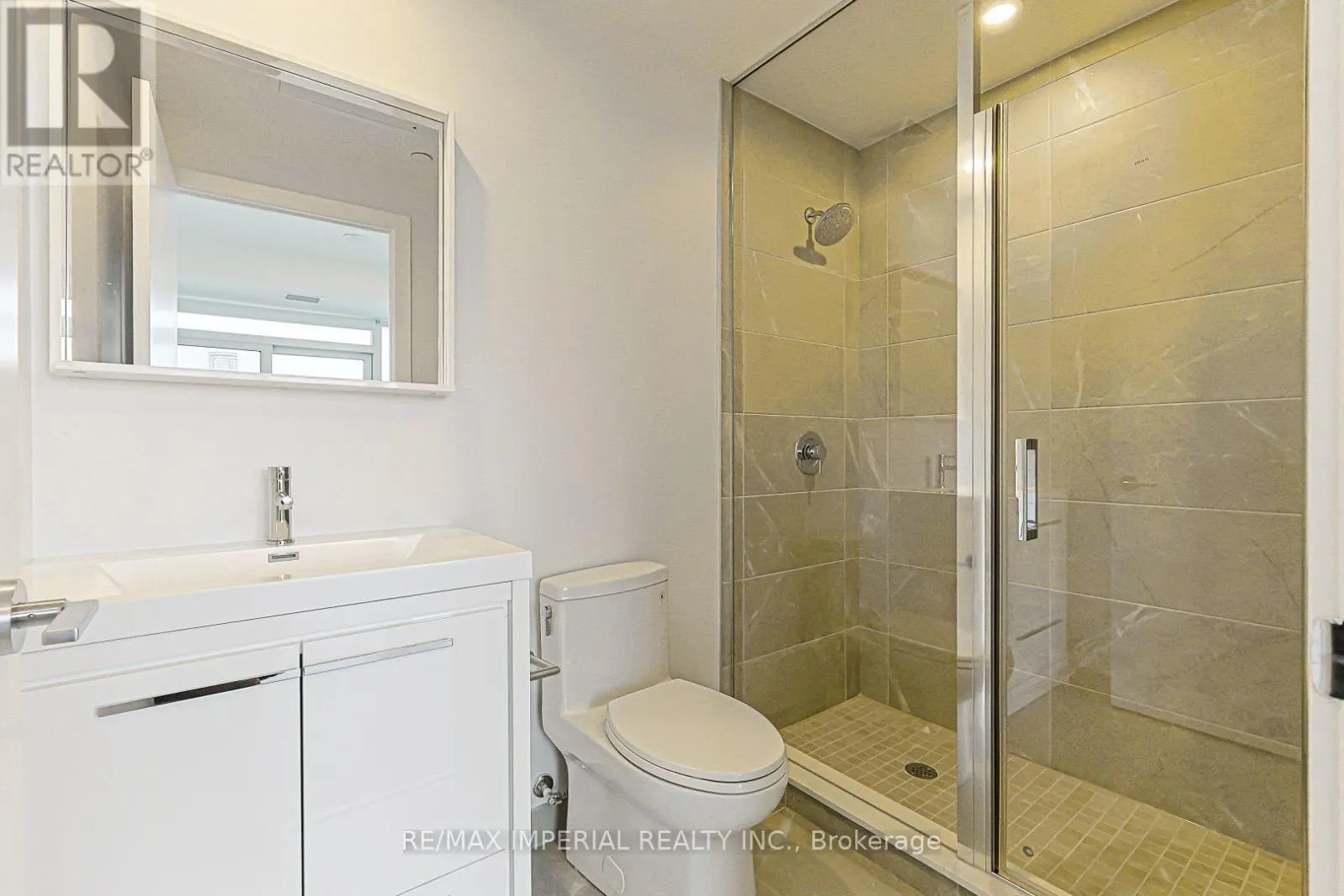 1011 - 5 MEADOWDALE ROAD
