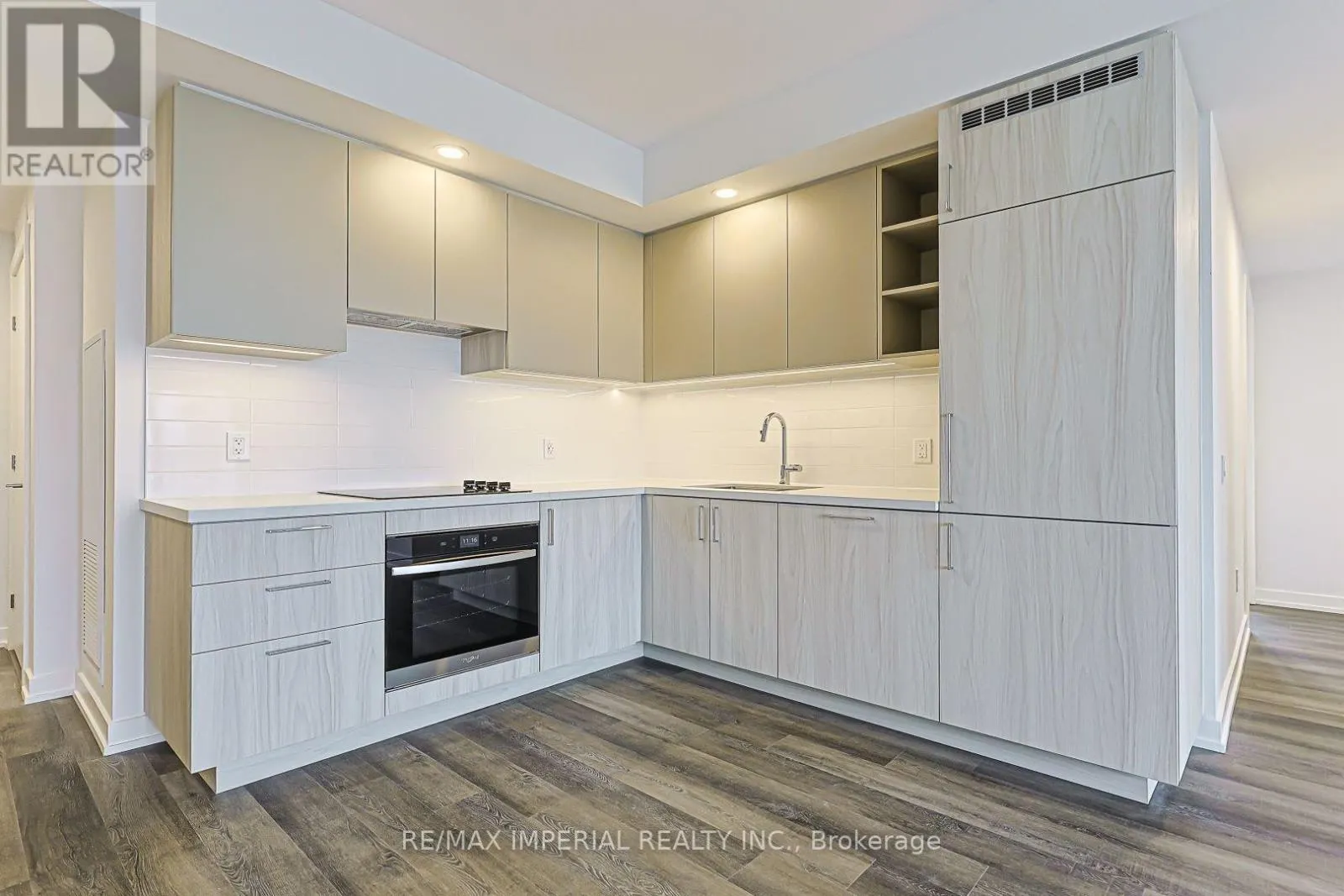 1011 - 5 MEADOWDALE ROAD