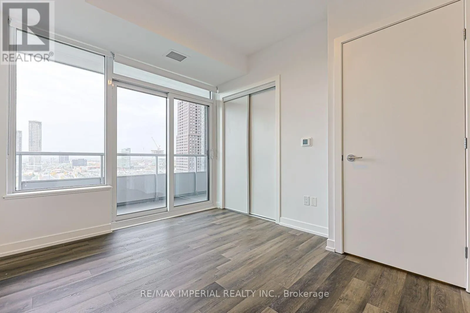 1011 - 5 MEADOWDALE ROAD