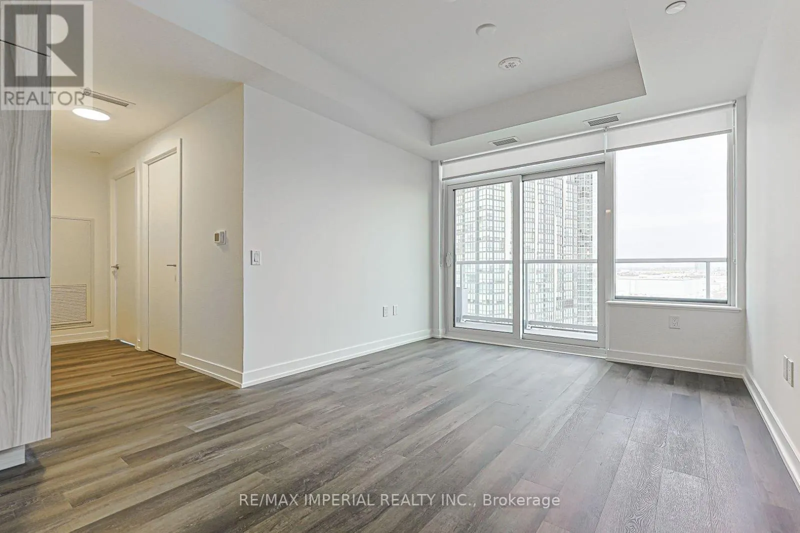 1011 - 5 MEADOWDALE ROAD