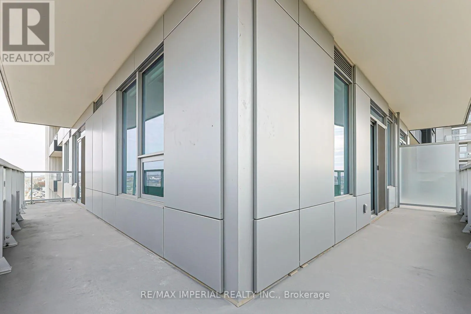 1011 - 5 MEADOWDALE ROAD