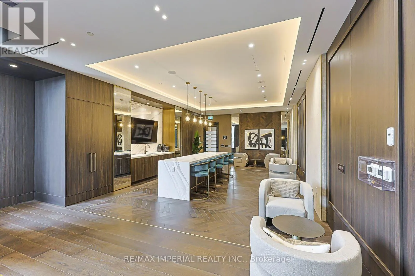 1011 - 5 MEADOWDALE ROAD
