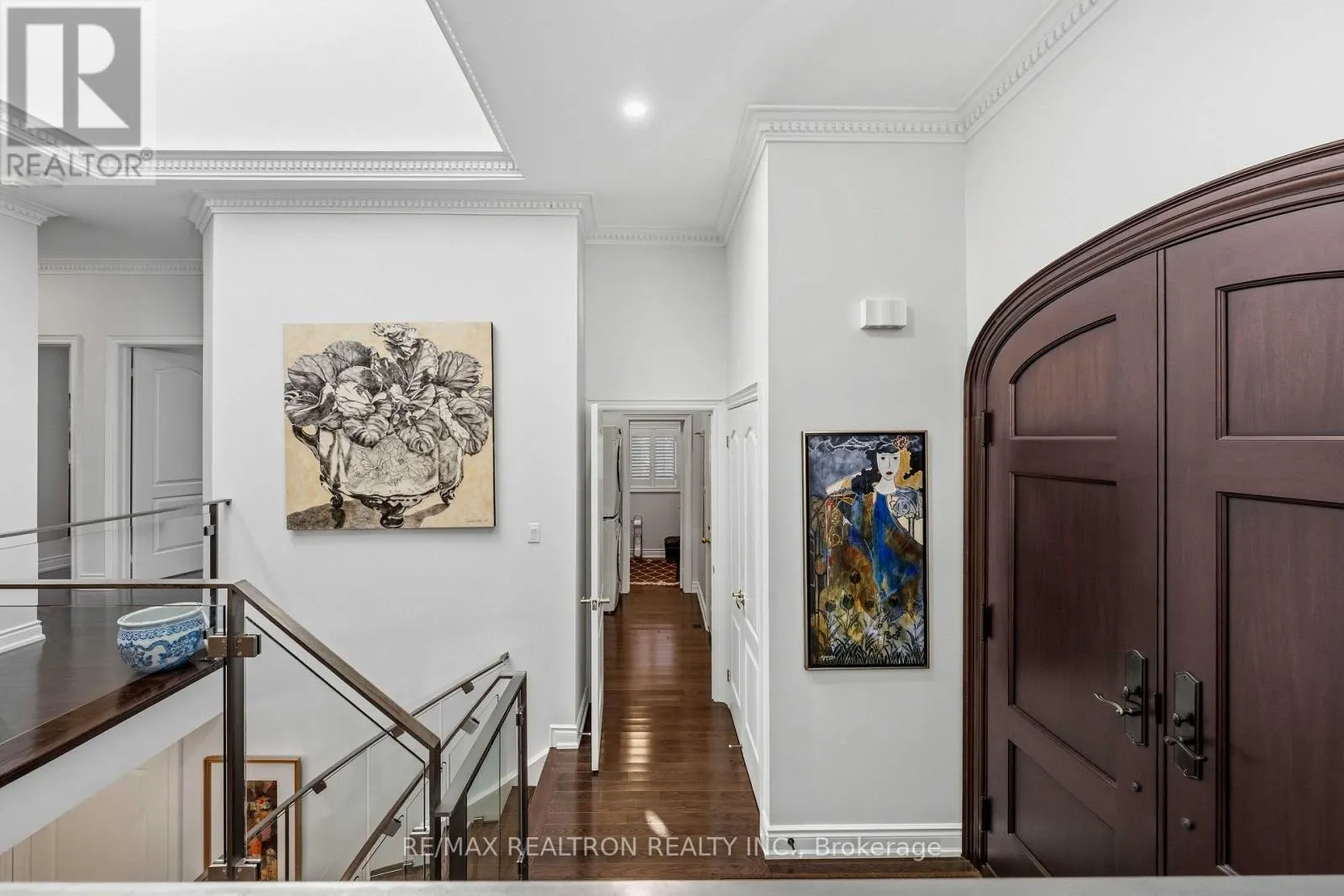 18 GLENFOREST DRIVE
