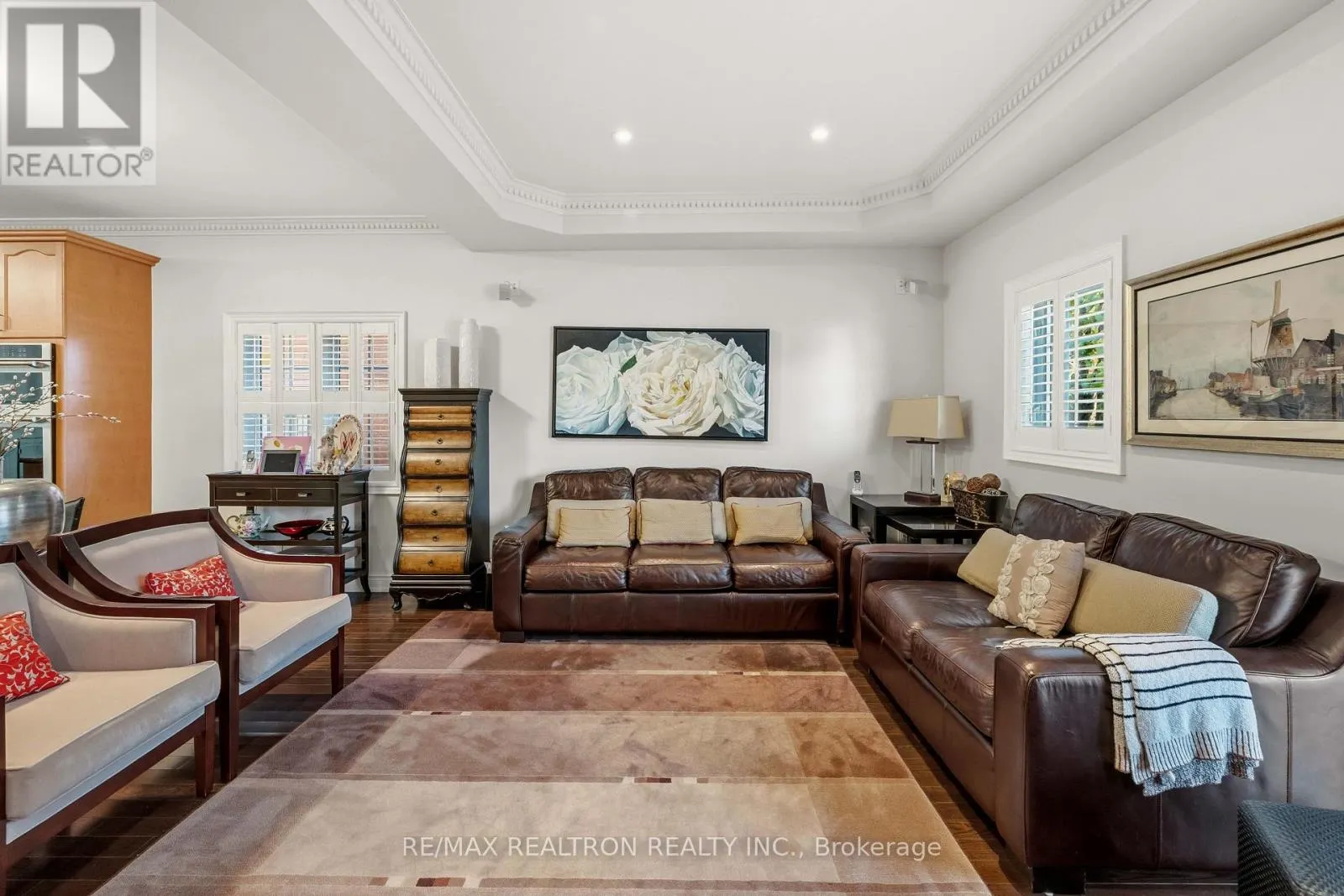 18 GLENFOREST DRIVE