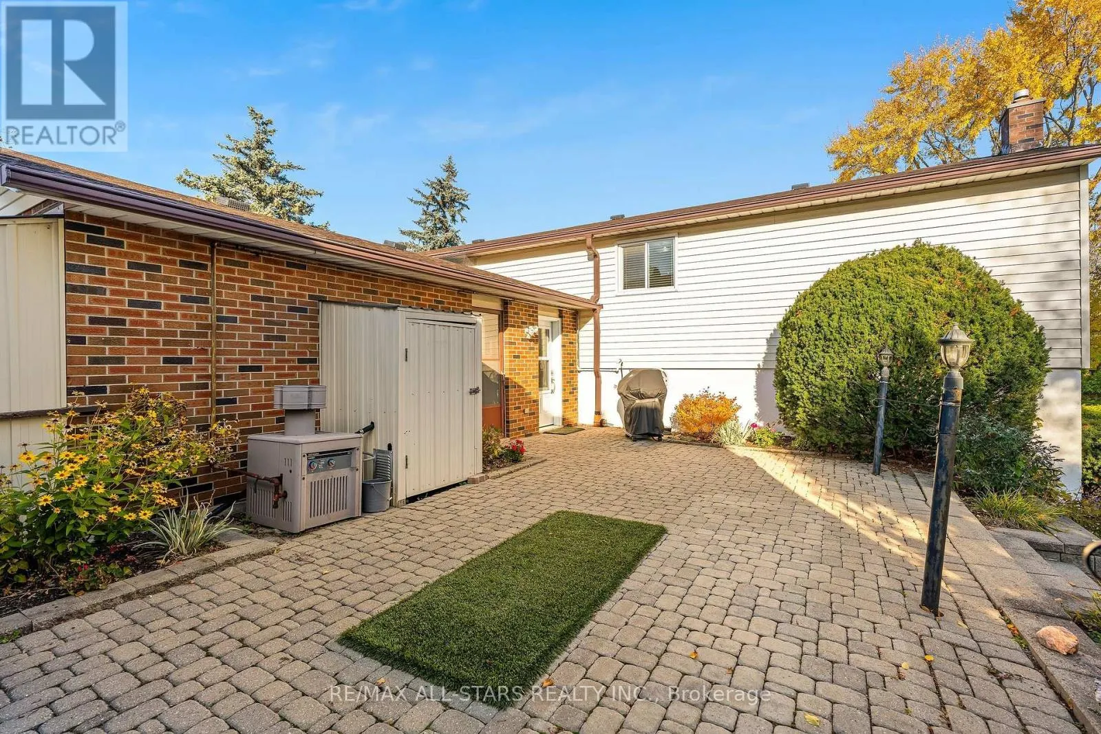 25 CAPTAIN ROLPH BOULEVARD