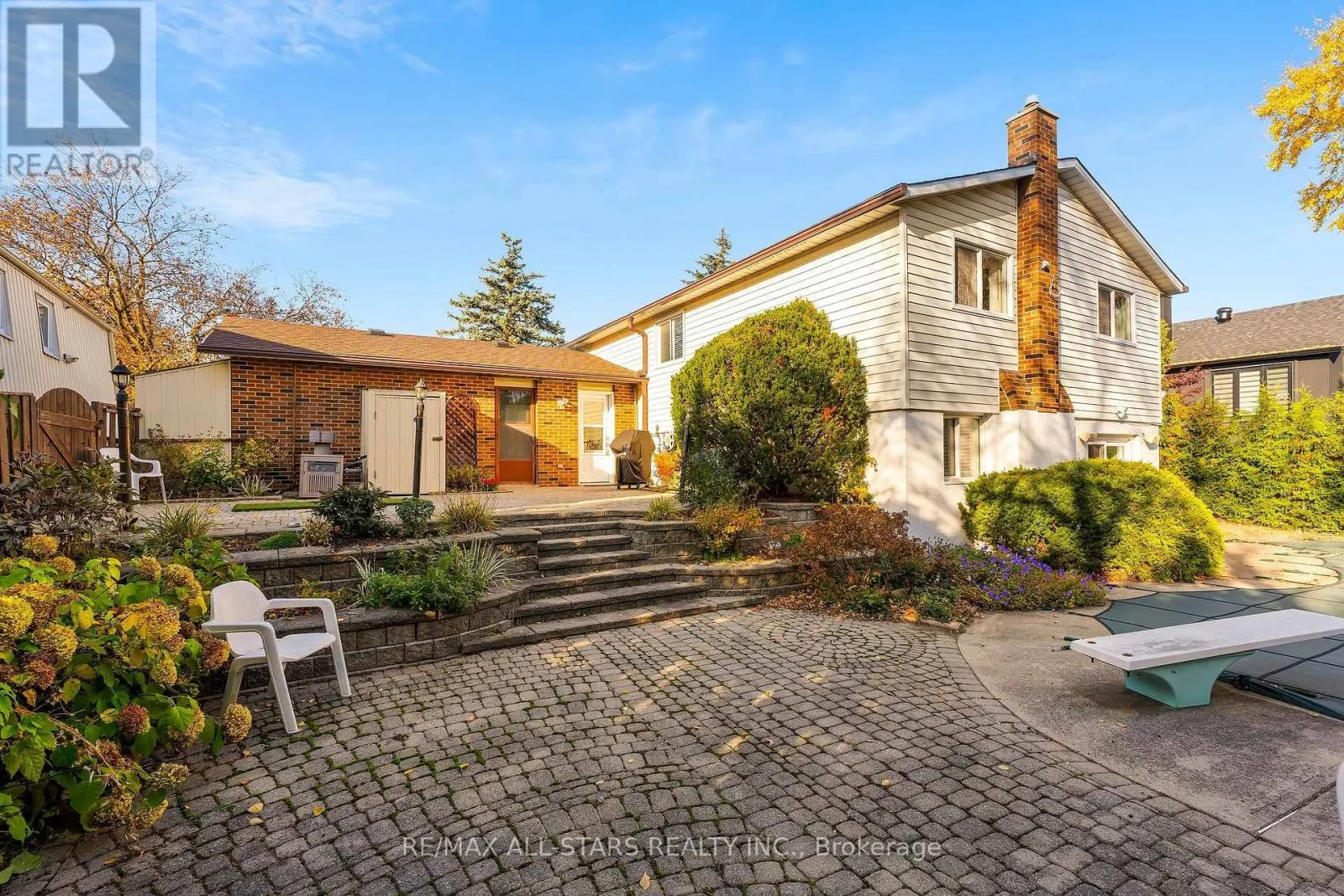25 CAPTAIN ROLPH BOULEVARD