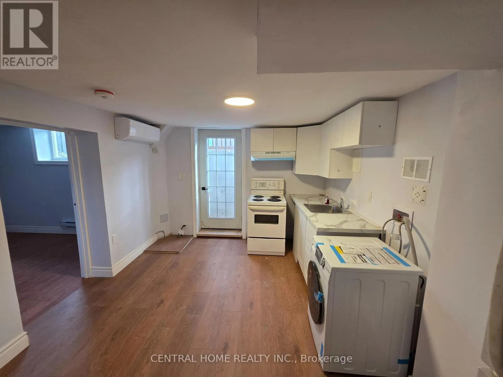 BASEMENT UNIT 1 - 446 TAYLOR MILLS DRIVE S
