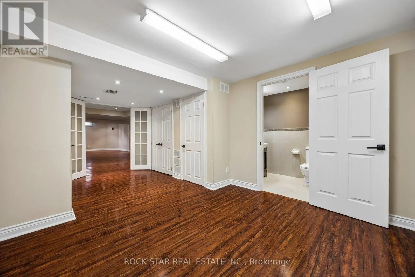 1 WILLOW HEIGHTS BOULEVARD