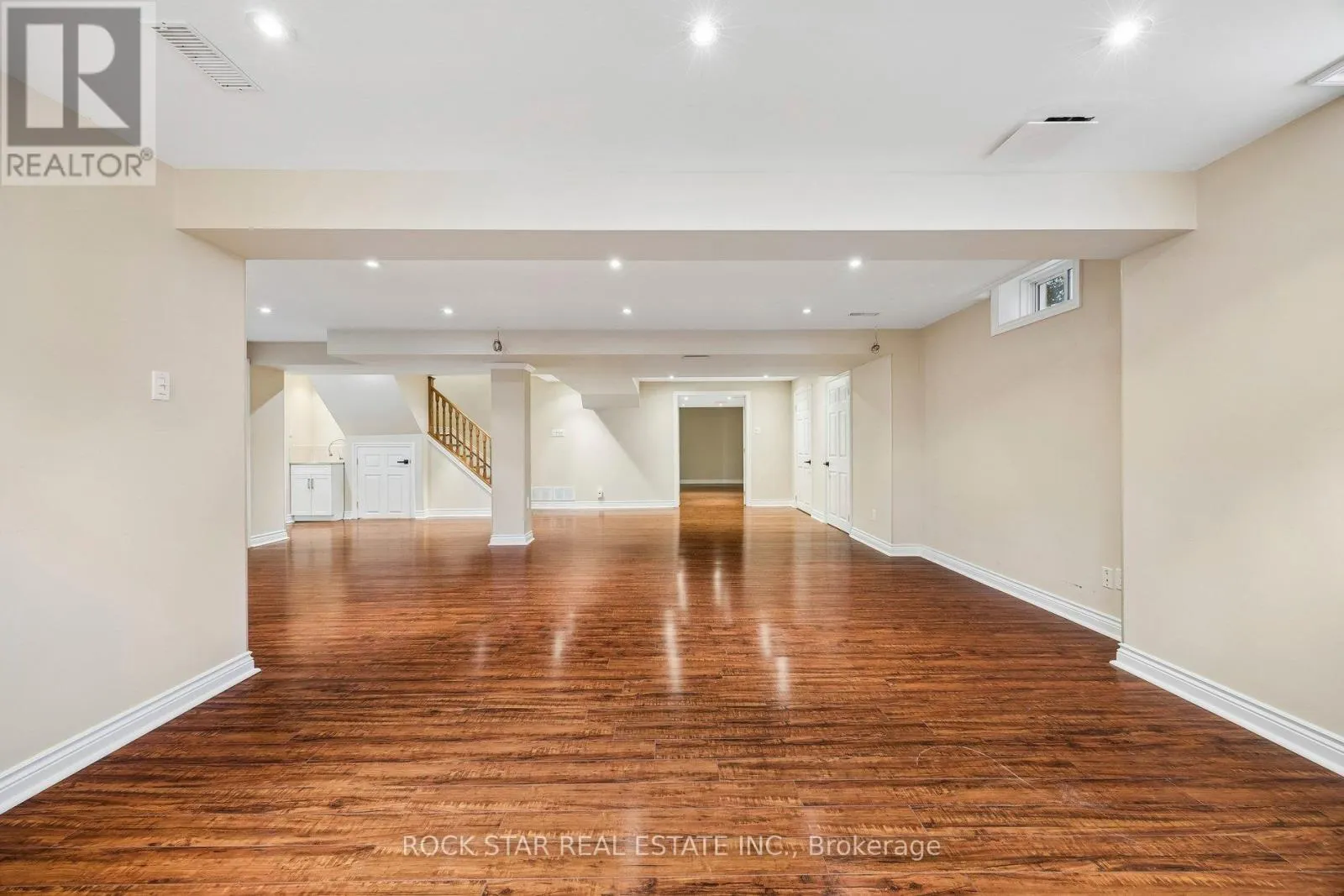 1 WILLOW HEIGHTS BOULEVARD