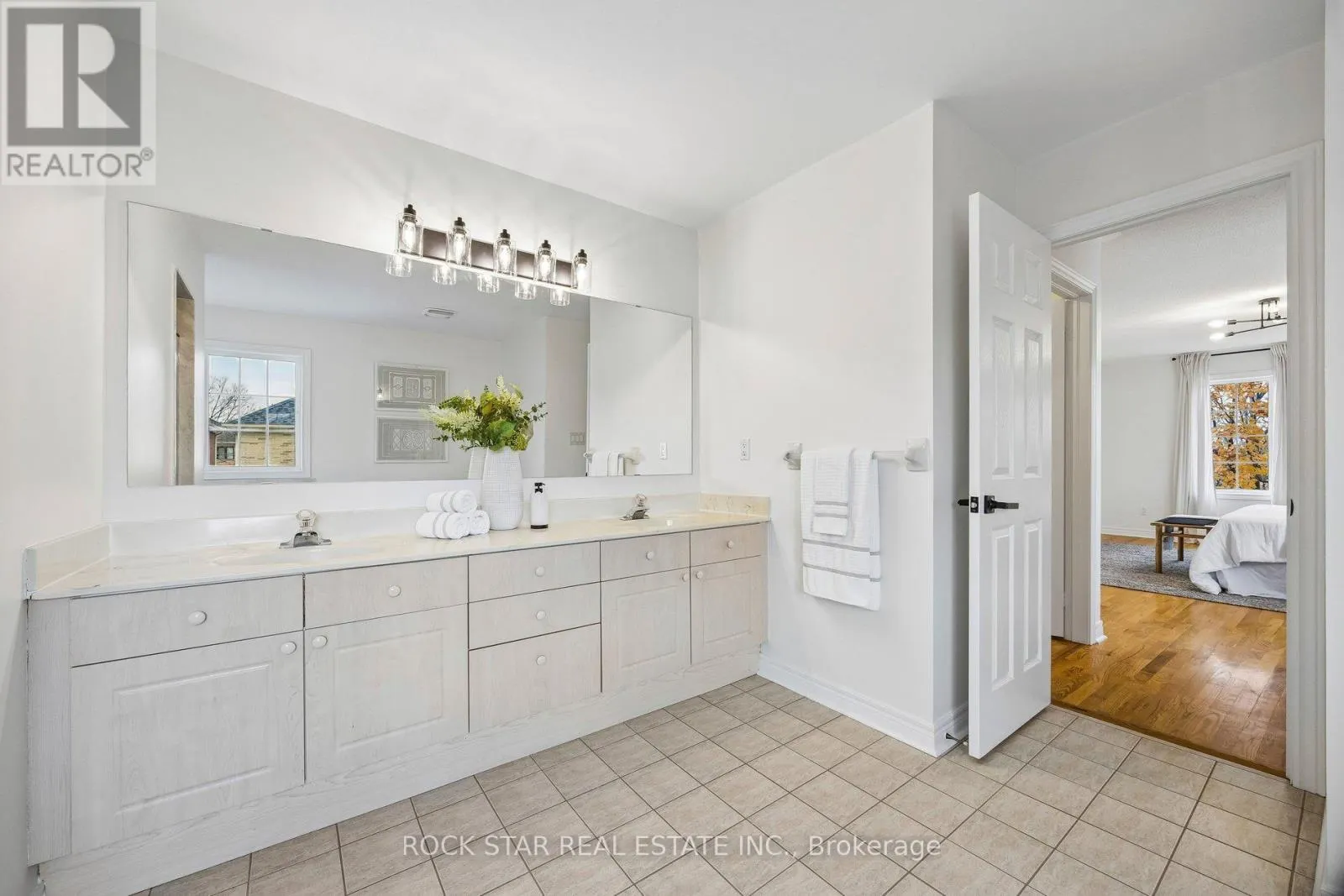 1 WILLOW HEIGHTS BOULEVARD