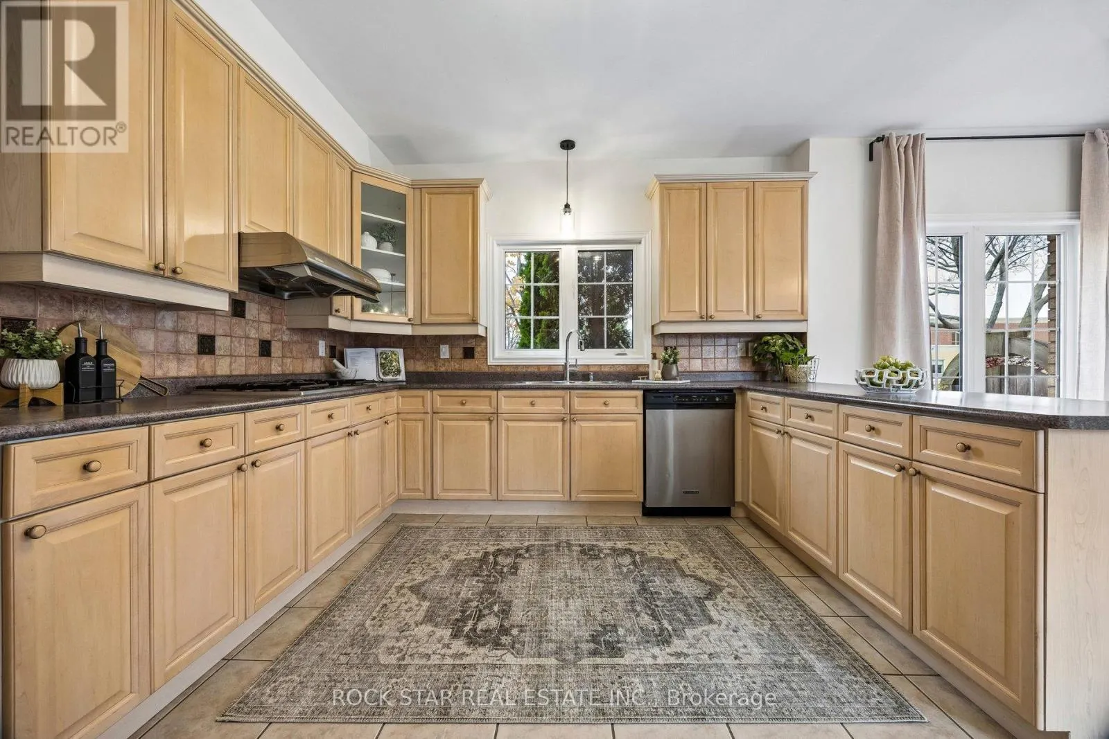1 WILLOW HEIGHTS BOULEVARD