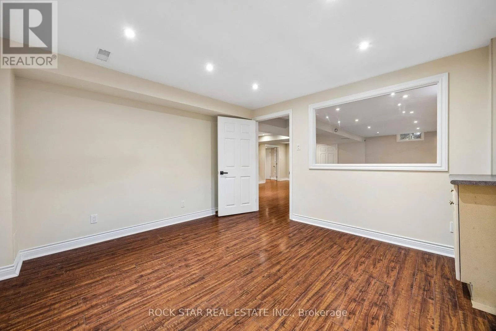 1 WILLOW HEIGHTS BOULEVARD