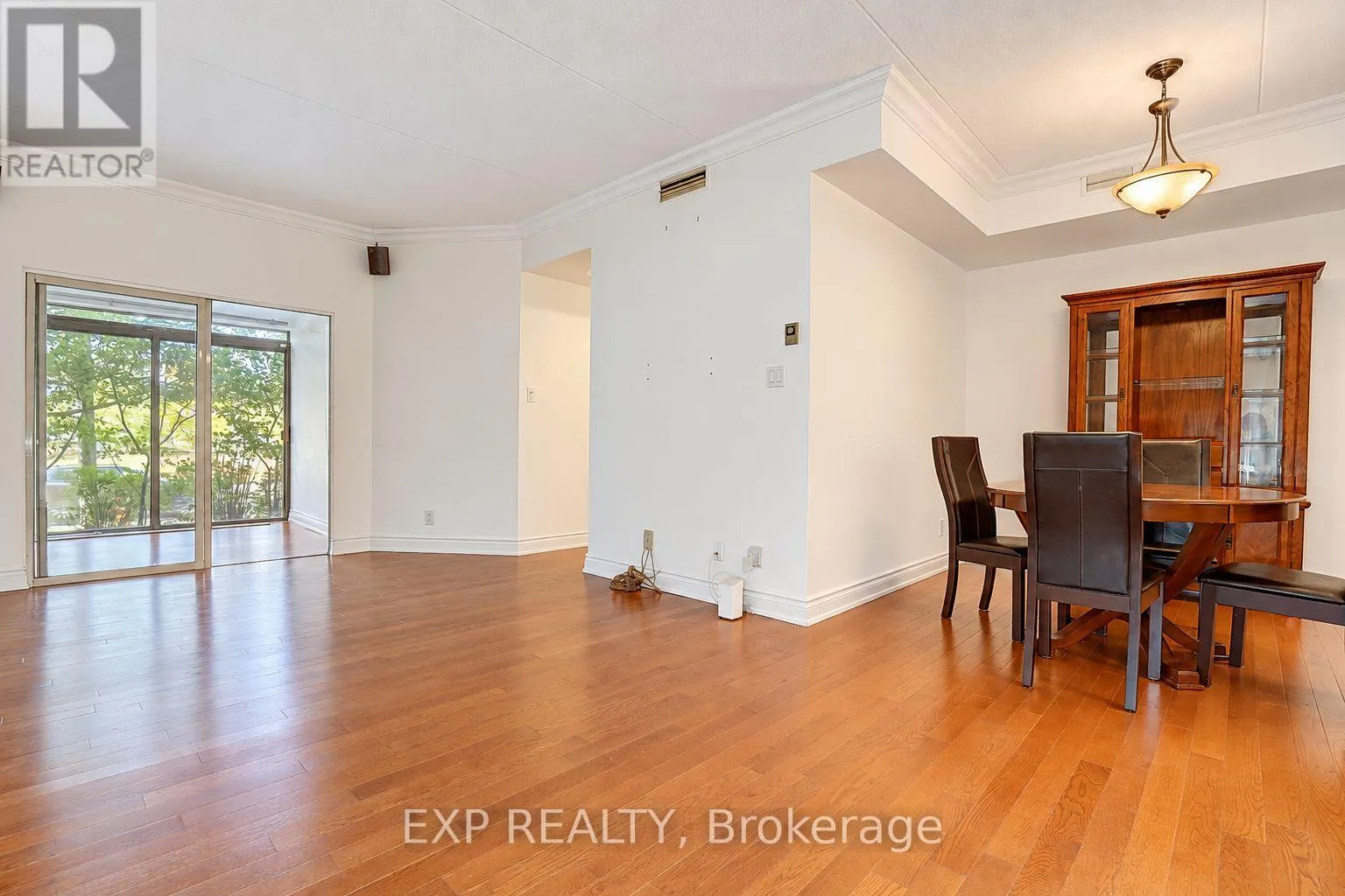 104 - 249 MAJOR MACKENZIE DRIVE E