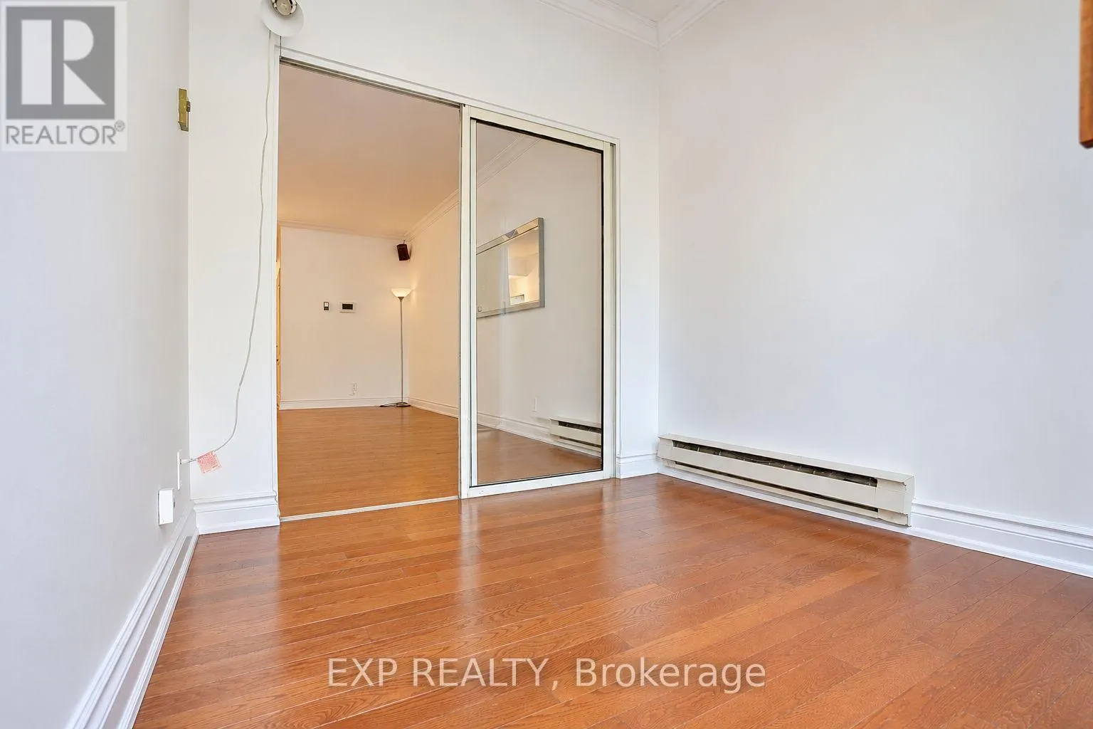 104 - 249 MAJOR MACKENZIE DRIVE E