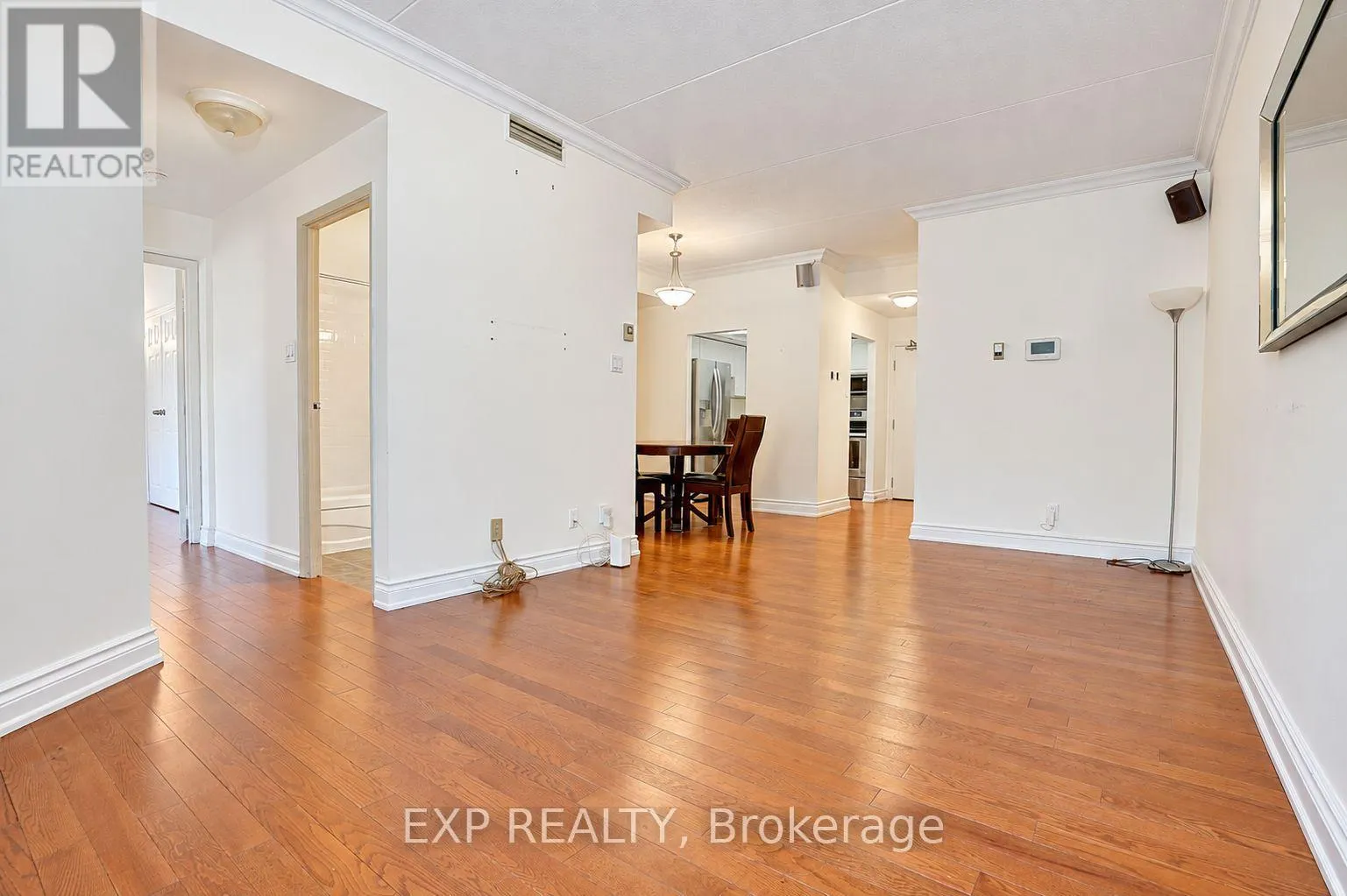104 - 249 MAJOR MACKENZIE DRIVE E