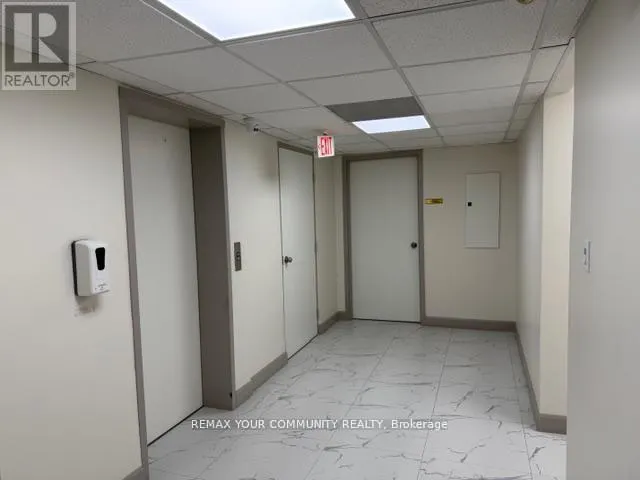 100 E - 107 HOLLAND STREET E