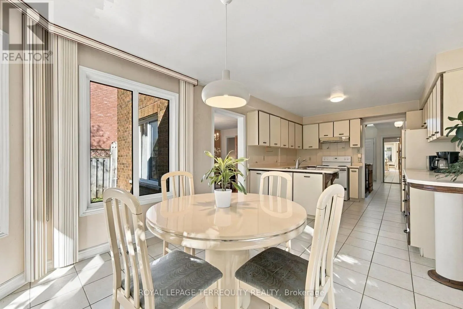 8 MALLORY AVENUE
