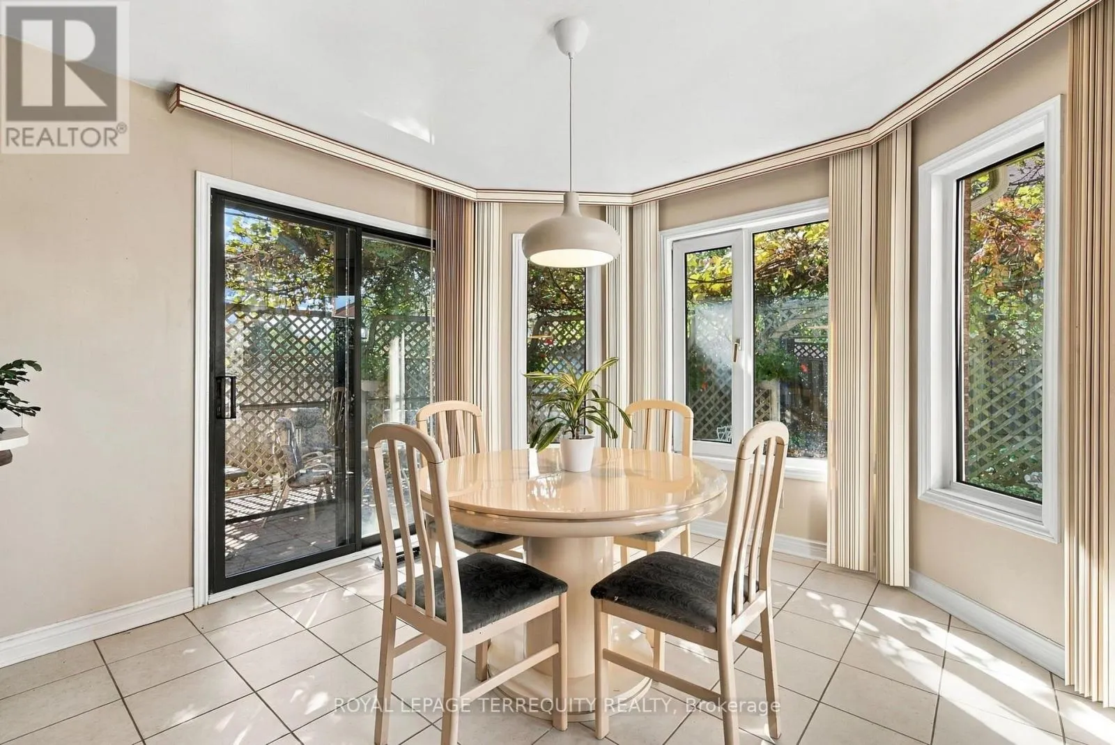 8 MALLORY AVENUE