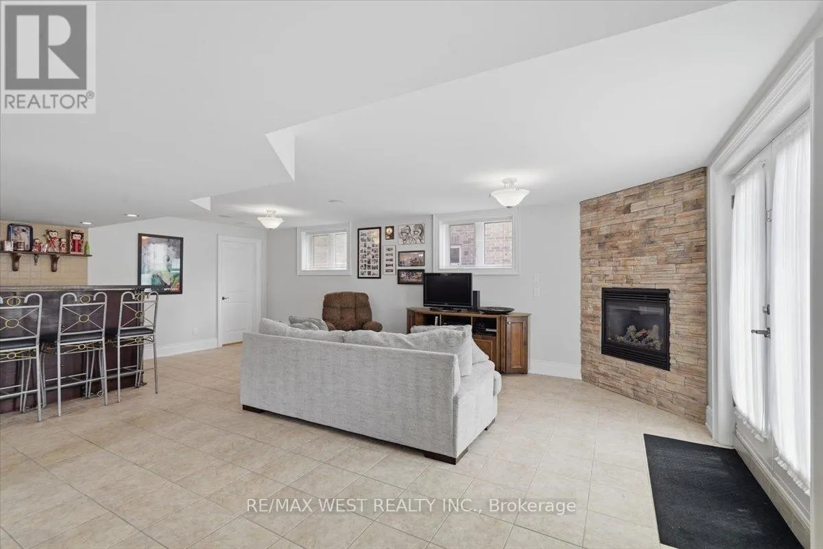 36 DANPATRICK DRIVE