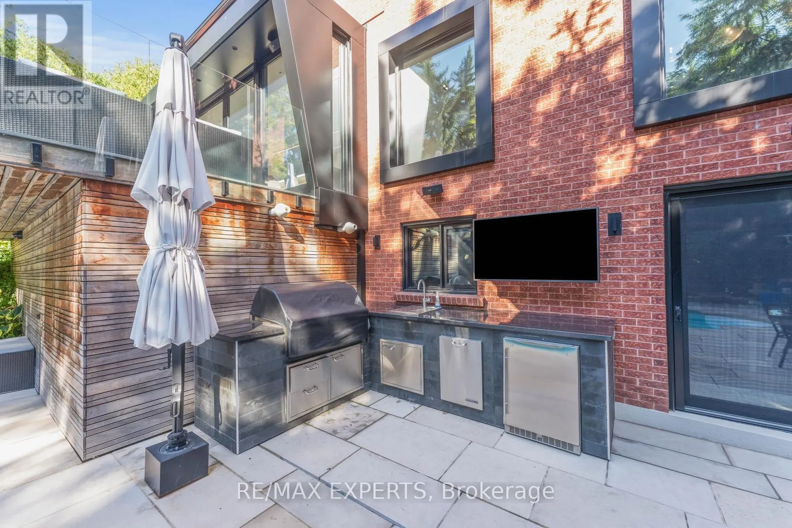 71 DORENGATE DRIVE