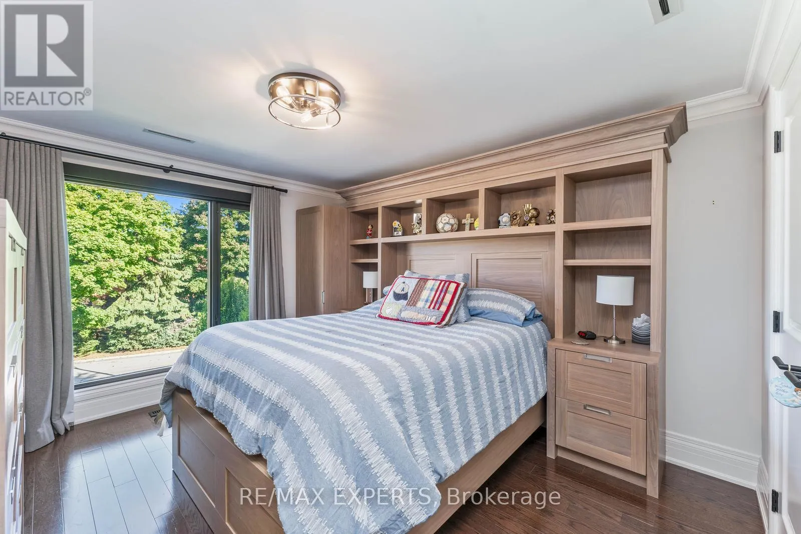 71 DORENGATE DRIVE