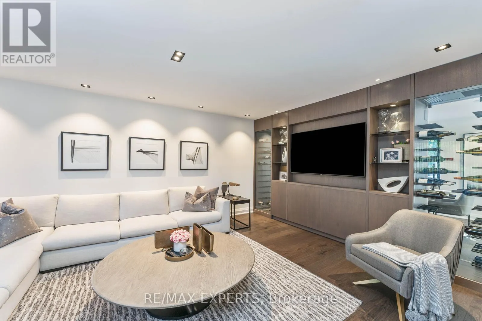 71 DORENGATE DRIVE