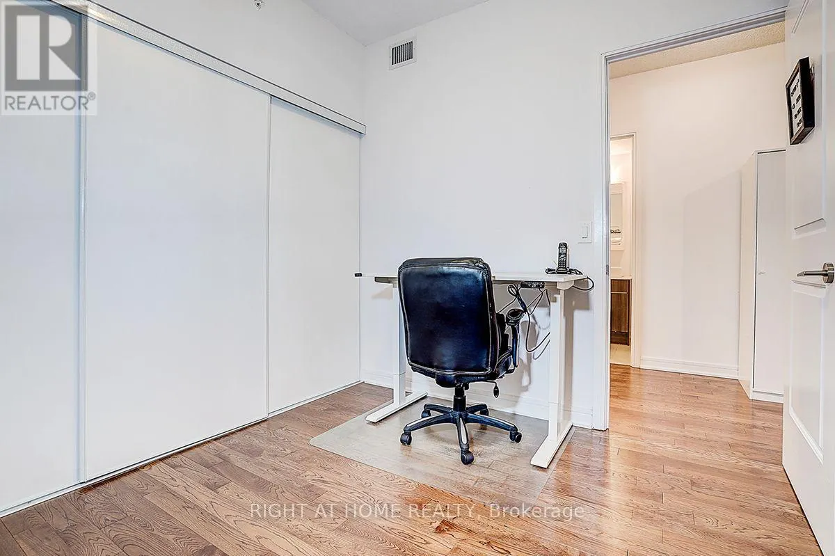 205 - 9201 YONGE STREET