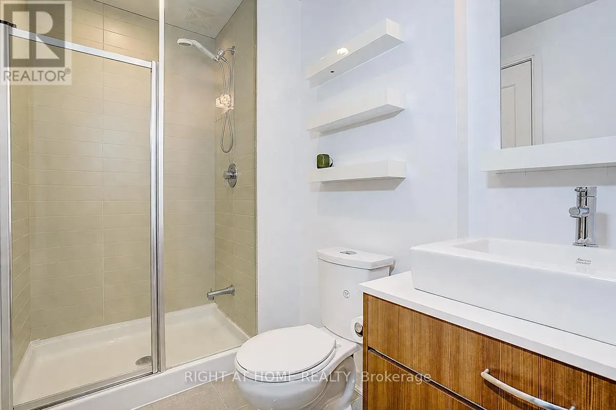 205 - 9201 YONGE STREET