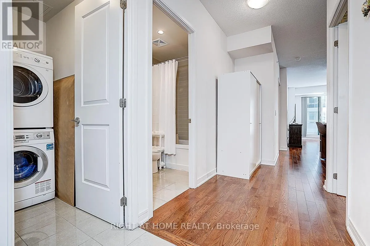205 - 9201 YONGE STREET