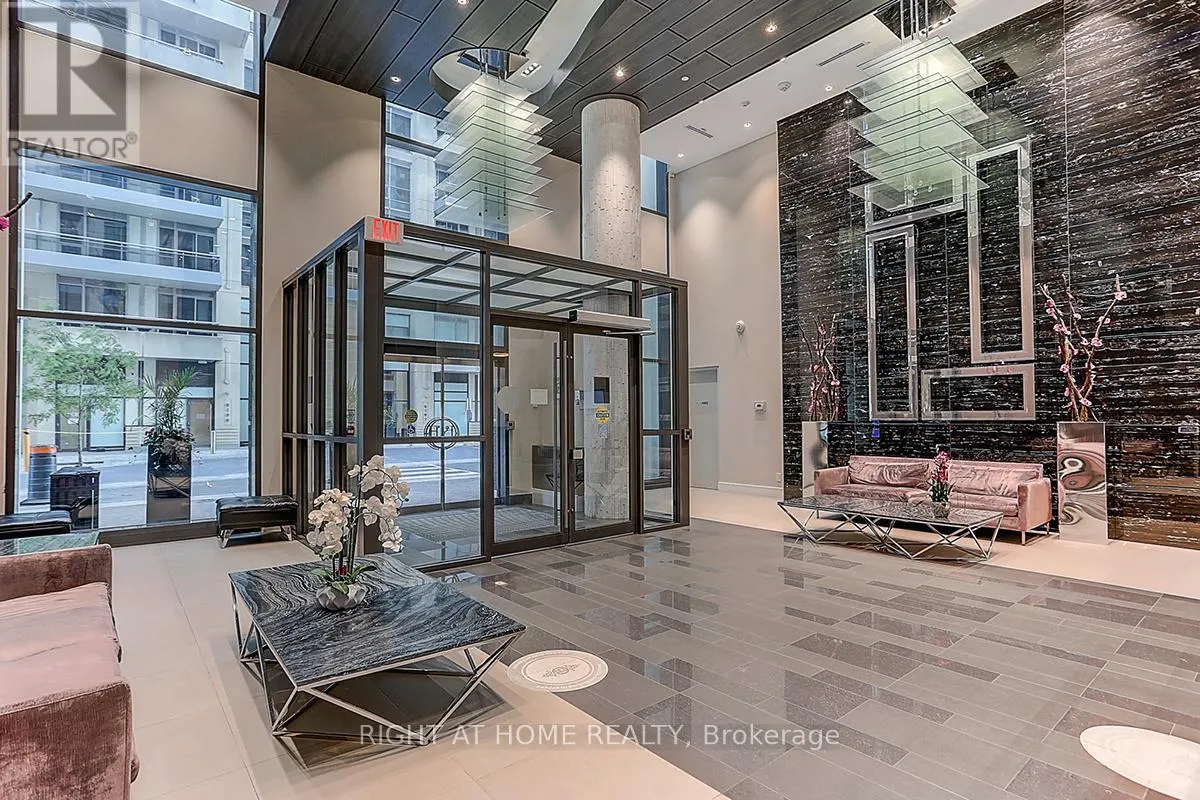 205 - 9201 YONGE STREET