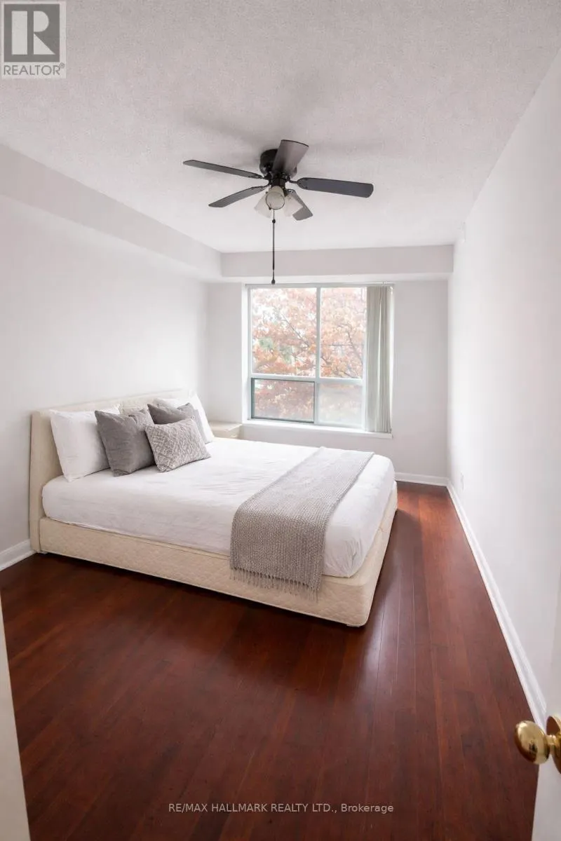 215 - 3 ELLESMERE STREET